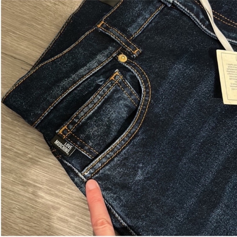 ❤️🔥FIRM PRICE❤️🔥 Authentic Love Moschino Straight Leg blue jeans - Picture 10 of 12